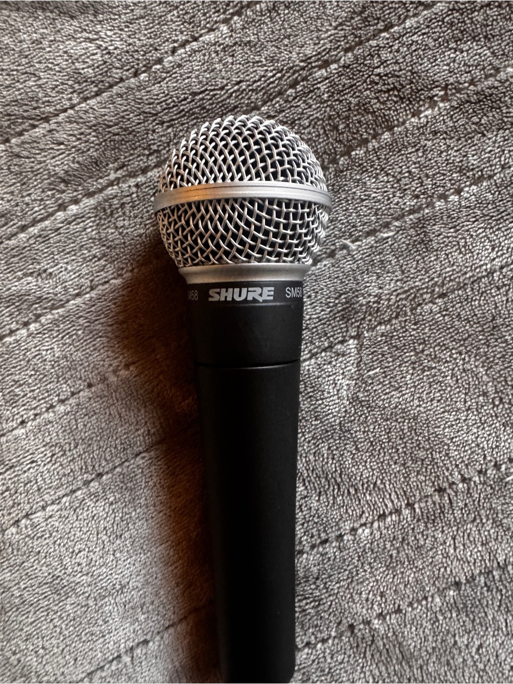 Shure SM58 Handheld Microphone - Black Body with Silver Grille
